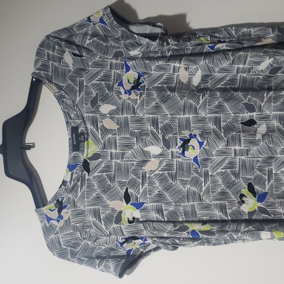 Top - Picture 3 of 9